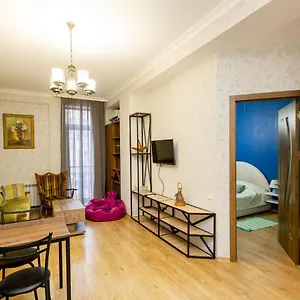 https://apartment-16.alltbilisihotels.com